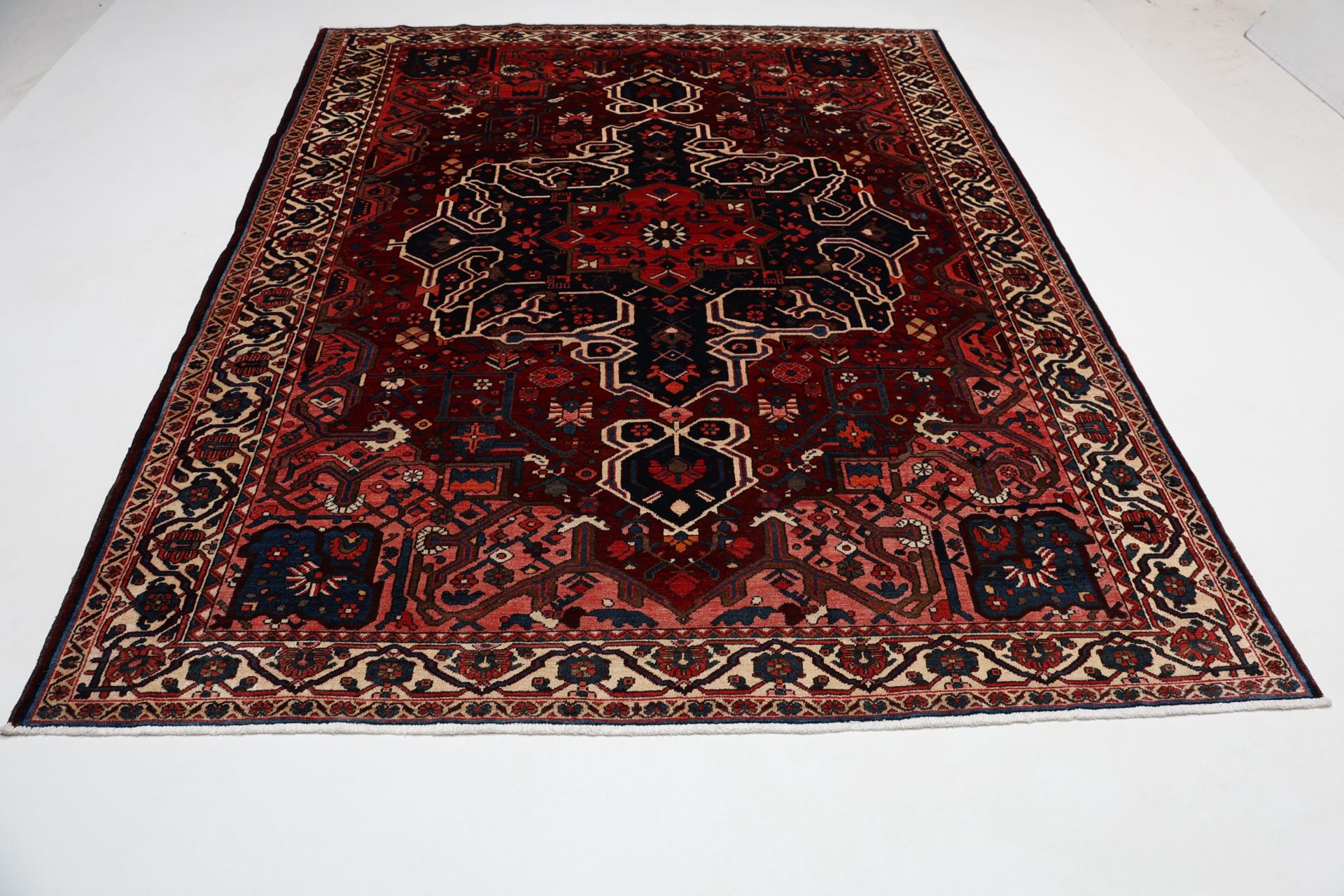 perserteppich-bachtiar-228-x-300-cm-schurwolle-handgeknupft-7 Handgeknüpfter Bakhtiari Perserteppich 228 × 300 cm