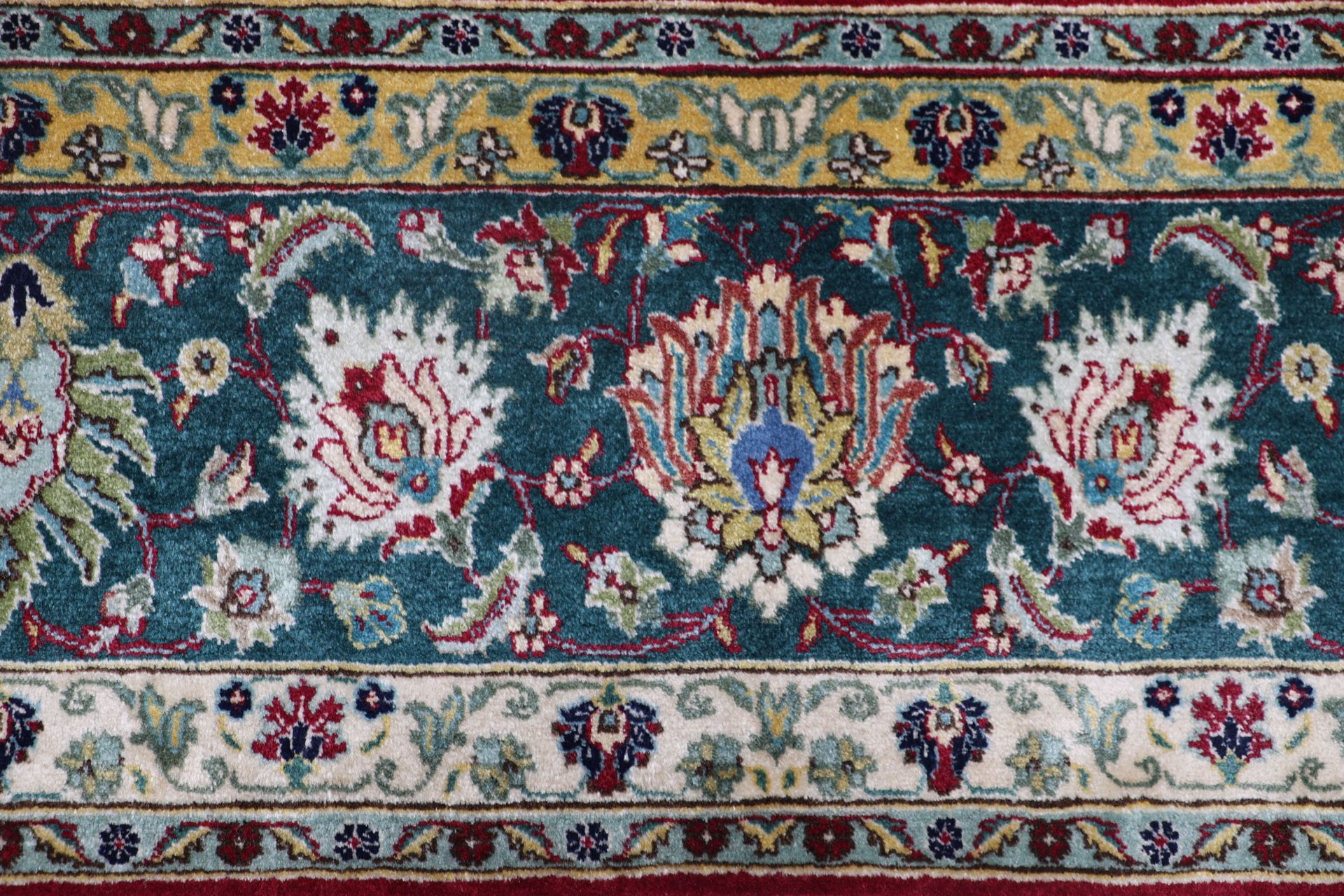 Täbriz Perserteppich 245 × 362 cm aus Wolle, handgeknüpft