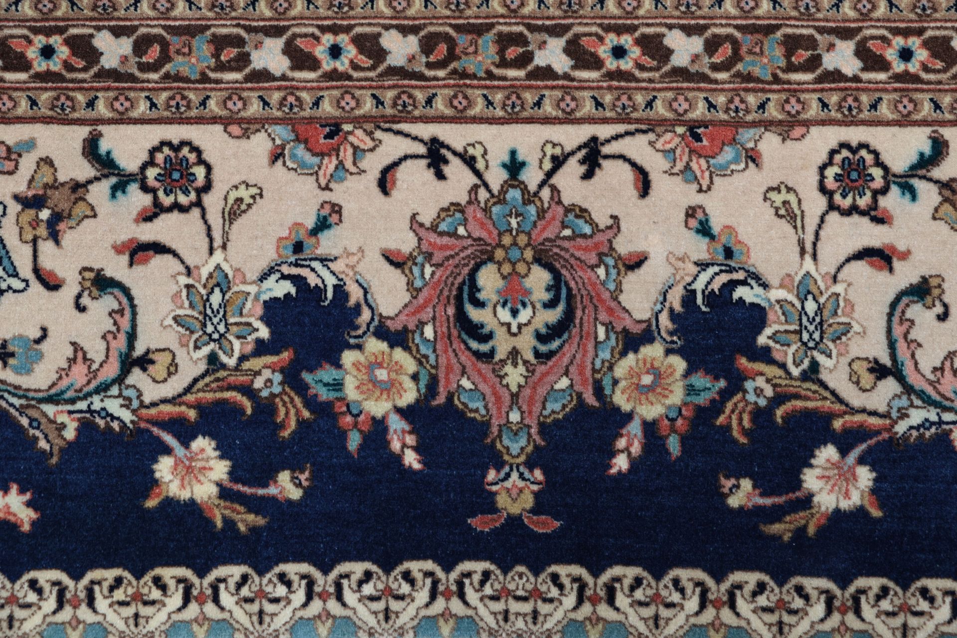 perserteppich-tabriz-185-x-268-cm-schurwolle-seide-handgeknupft-8 Täbriz Perserteppich aus Iran, 185 × 268 cm