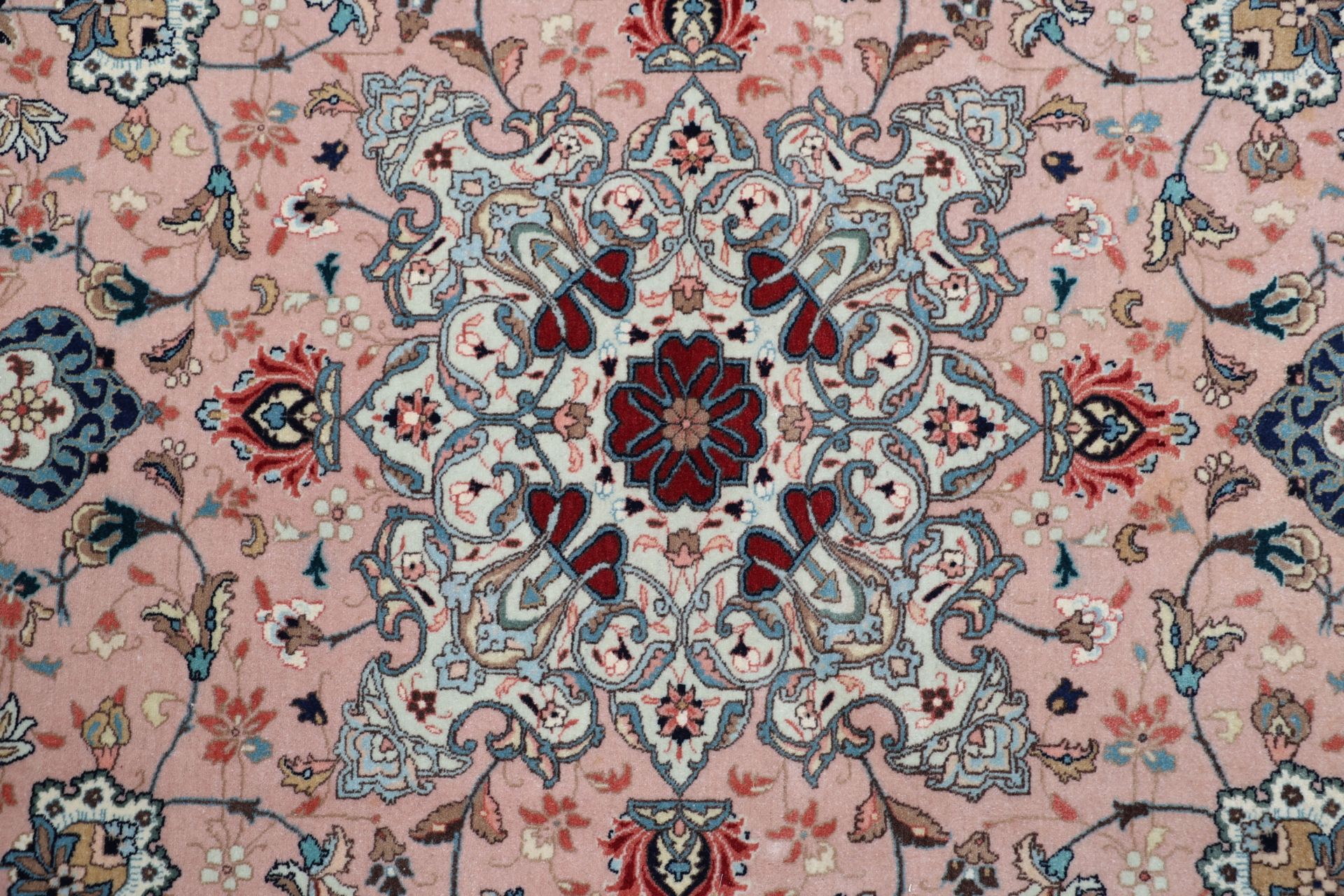 perserteppich-tabriz-185-x-268-cm-schurwolle-seide-handgeknupft-9 Täbriz Perserteppich aus Iran, 185 × 268 cm