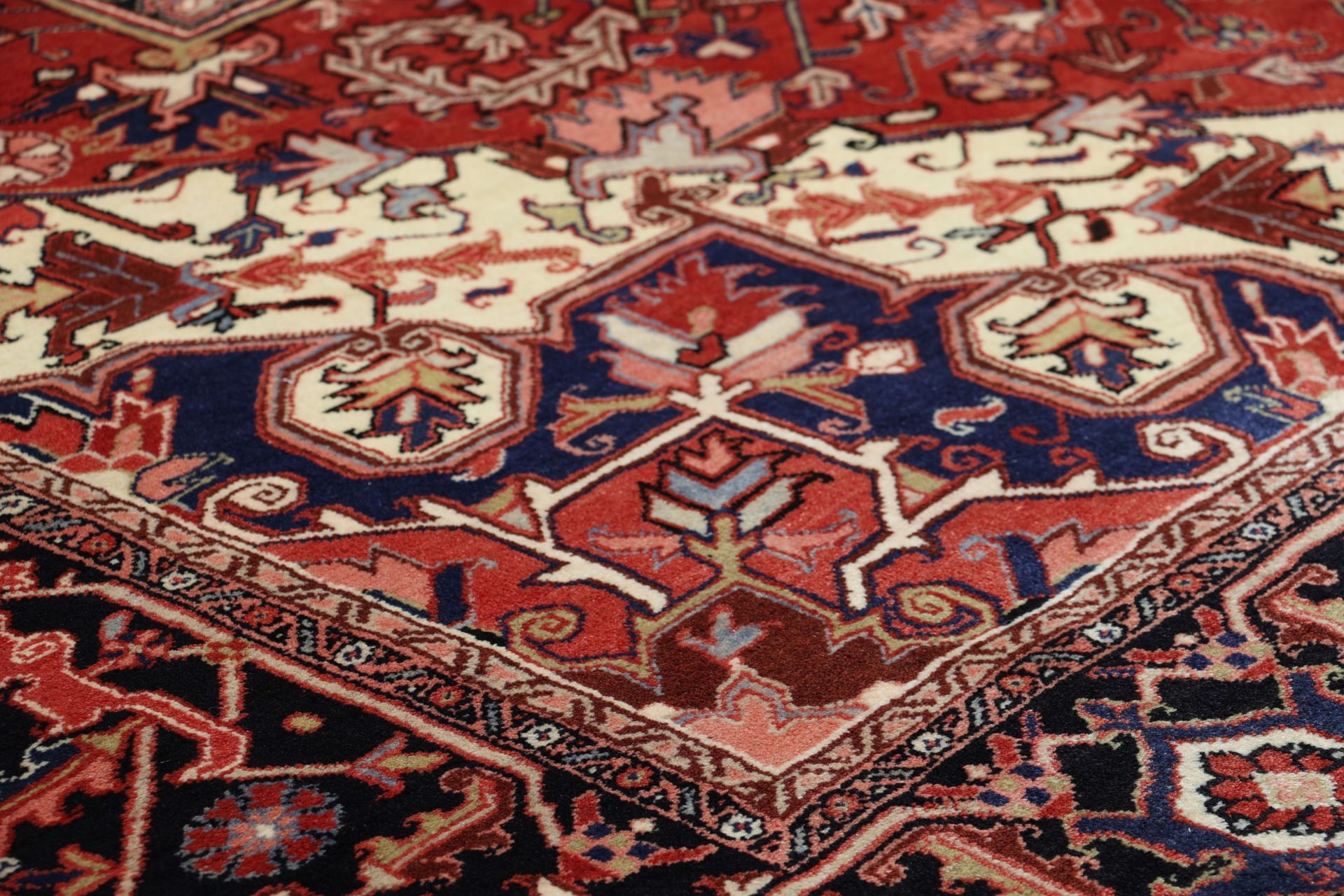 Heriz Perserteppich aus Iran, 250 × 325 cm