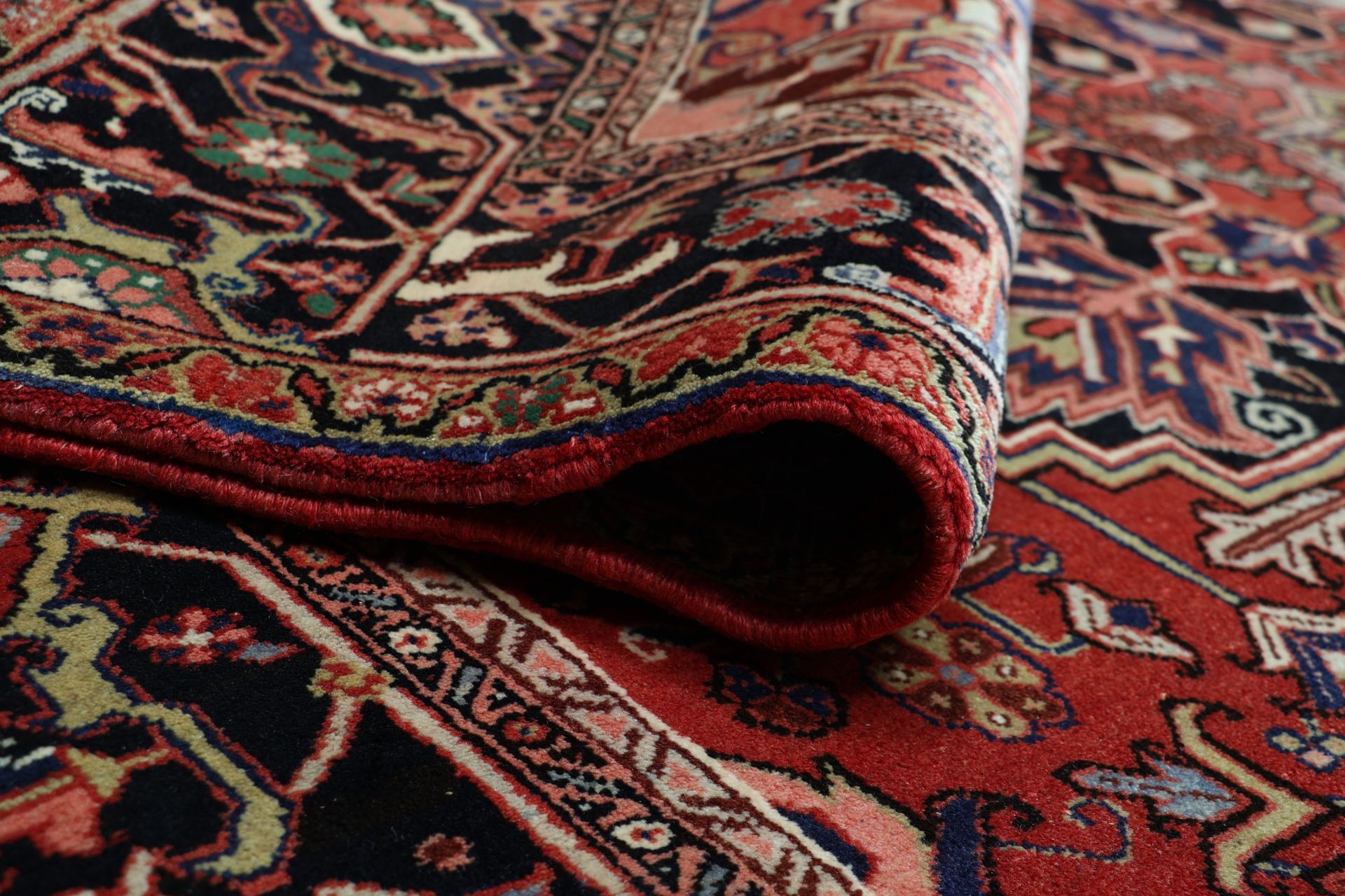 Heriz Perserteppich aus Iran, 250 × 325 cm