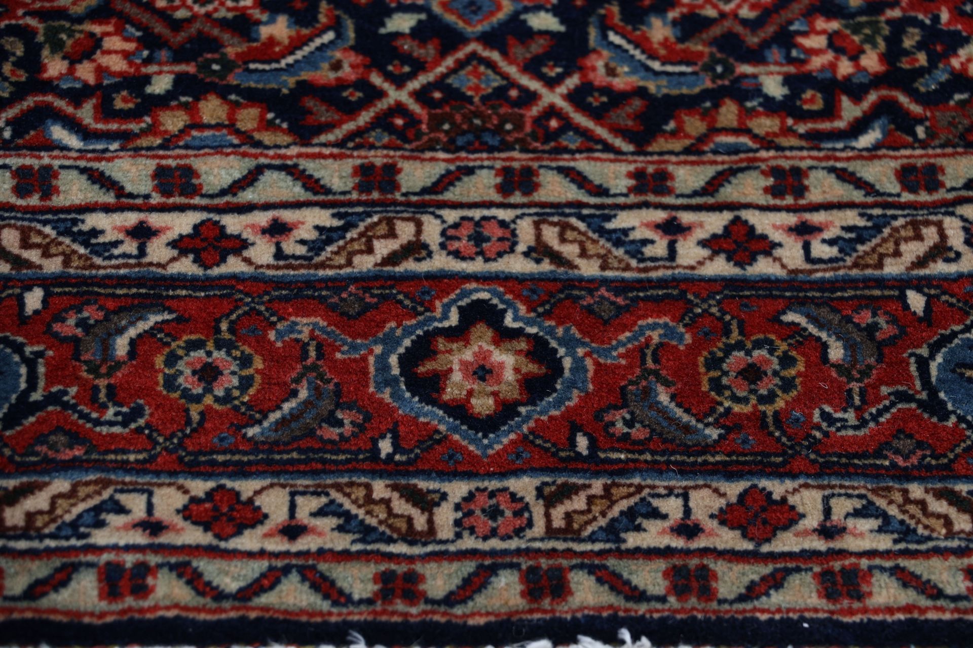 Antiker Sarough Perserteppich aus Iran, 135 × 210 cm