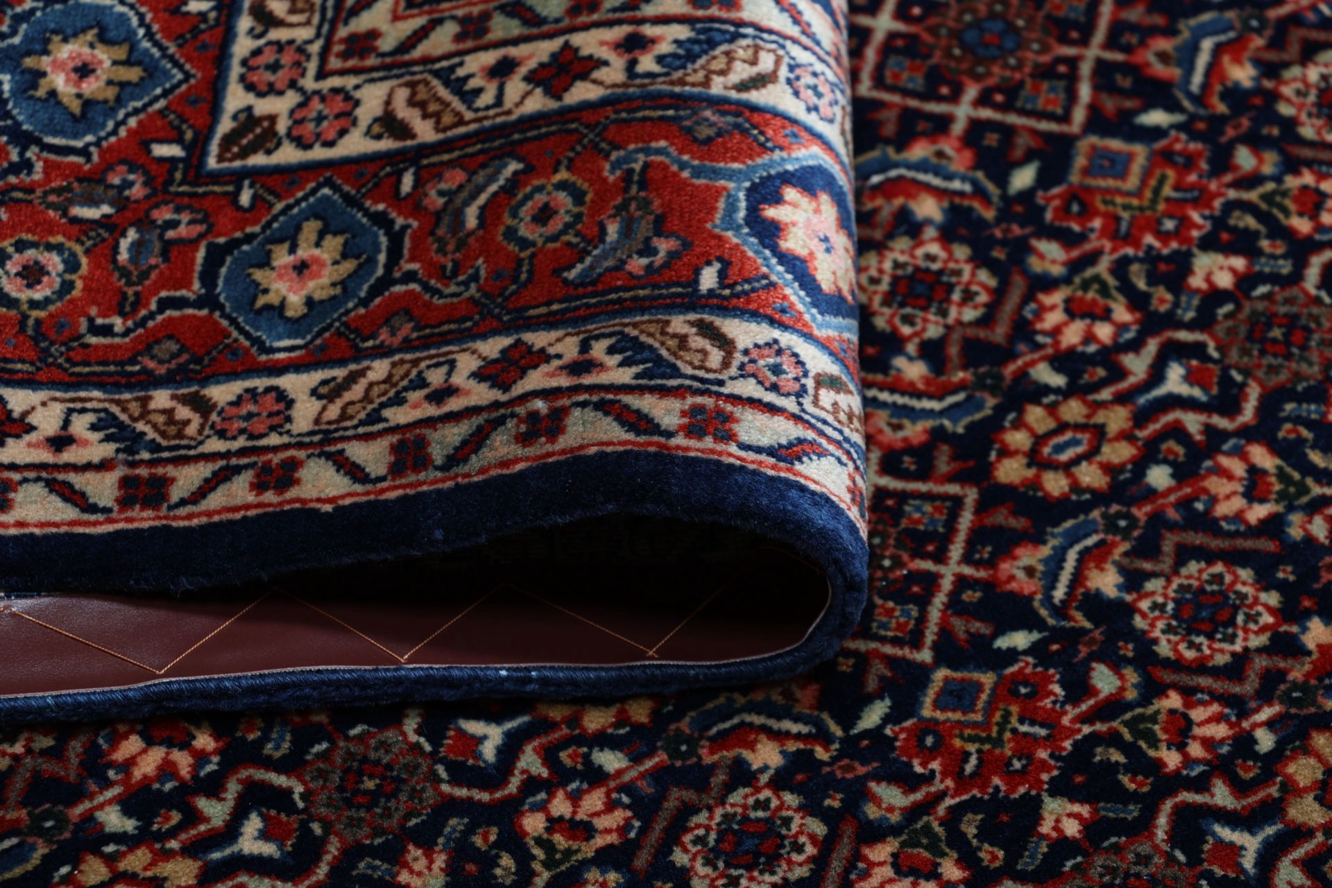 Antiker Sarough Perserteppich aus Iran, 135 × 210 cm
