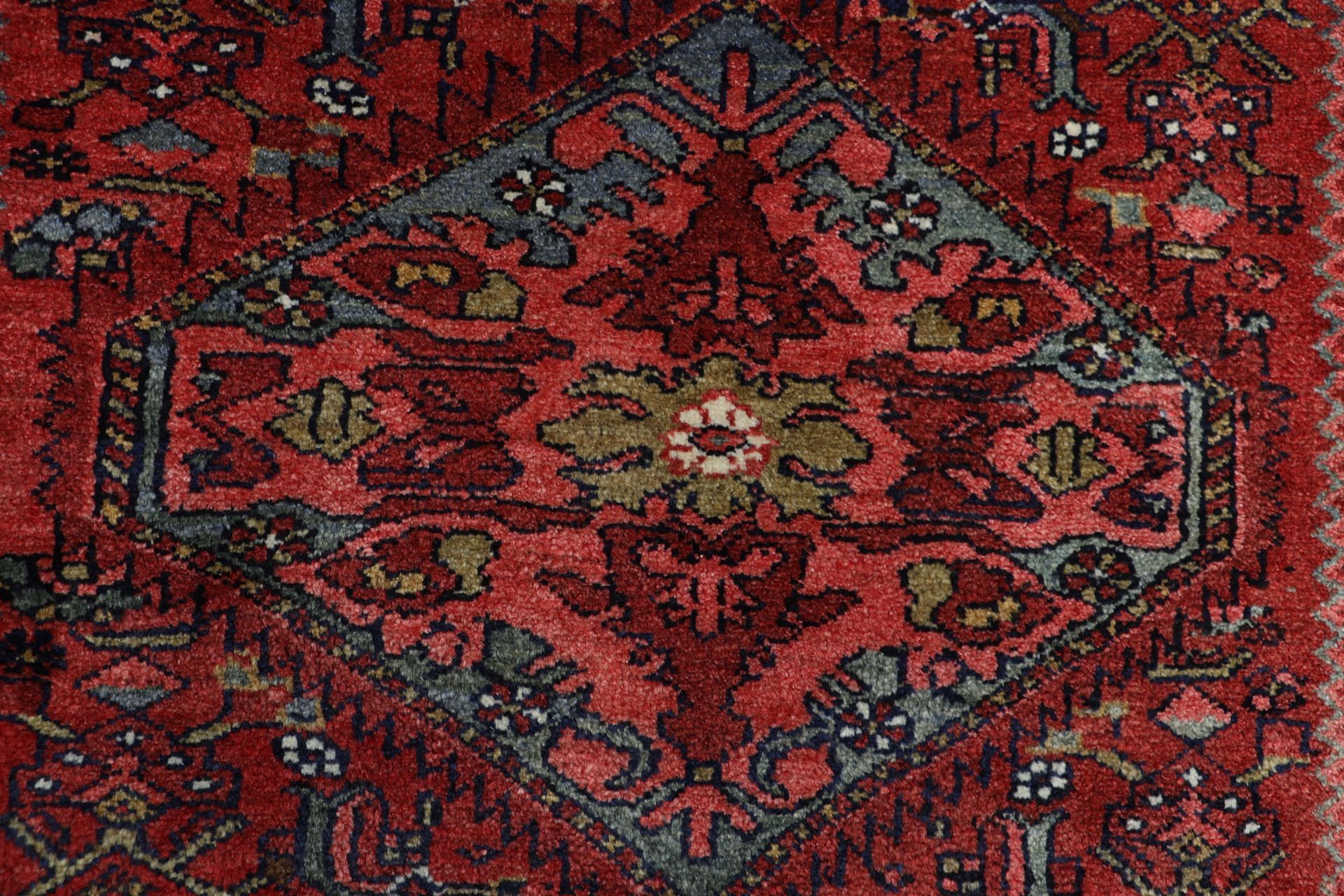 Perserteppich 136 × 210 cm aus Wolle, handgeknüpft