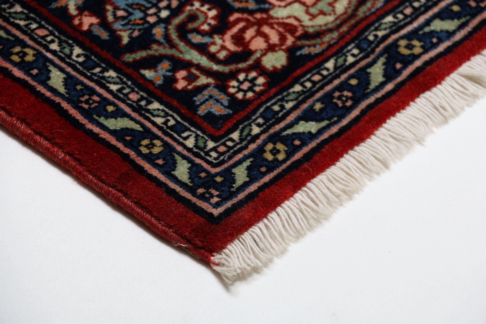 Antiker Bijar Perserteppich aus Iran, 140 × 228 cm