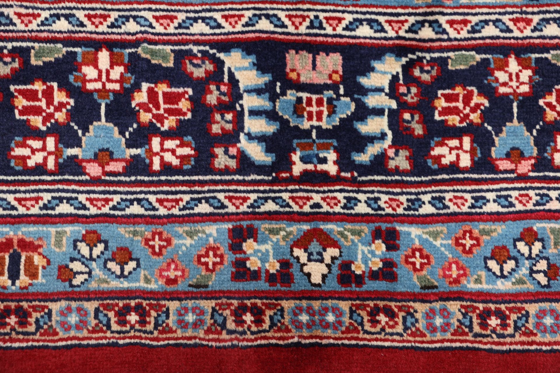 Mashhad Perserteppich aus Iran, 194 × 295 cm