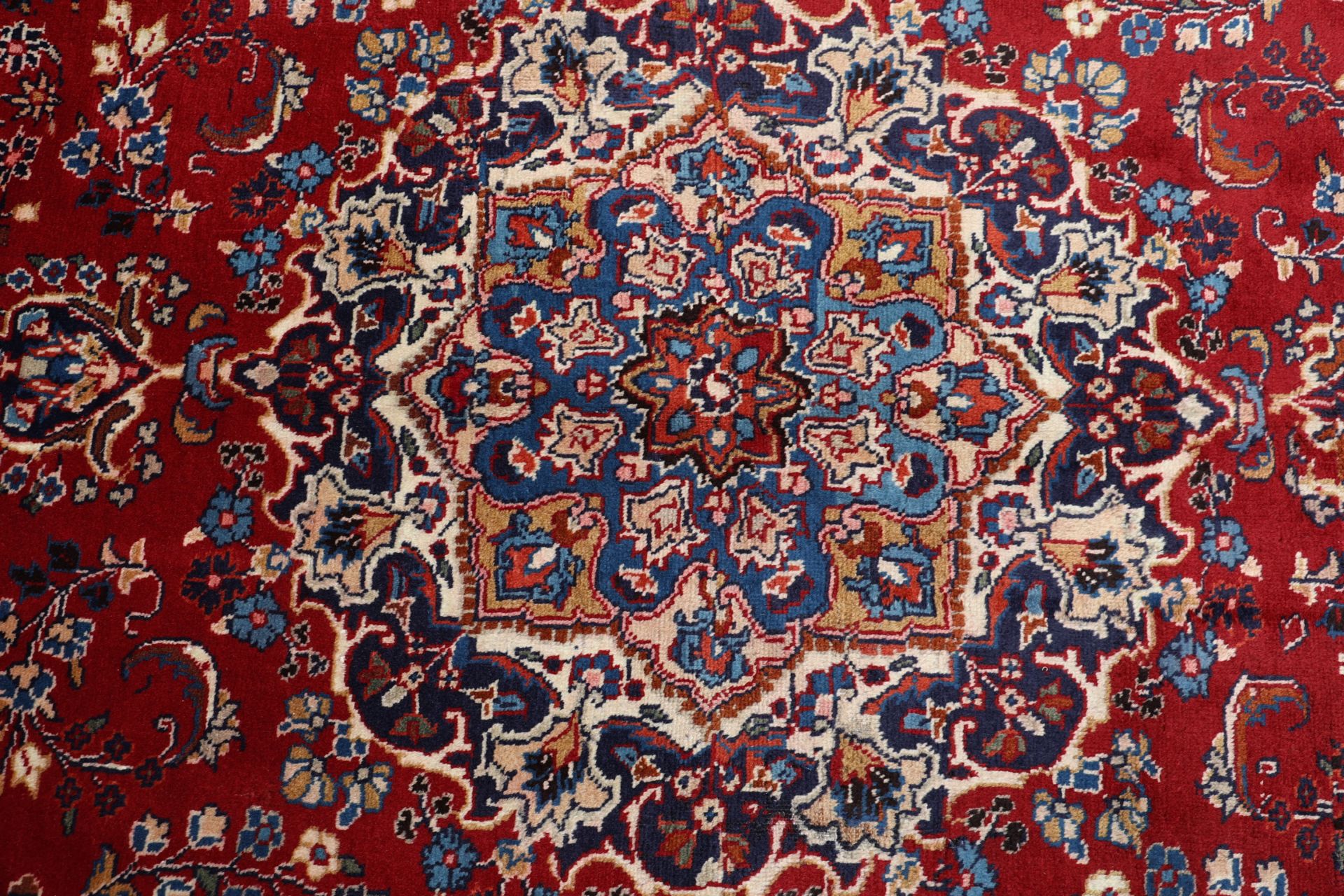 Mashhad Perserteppich aus Iran, 194 × 295 cm