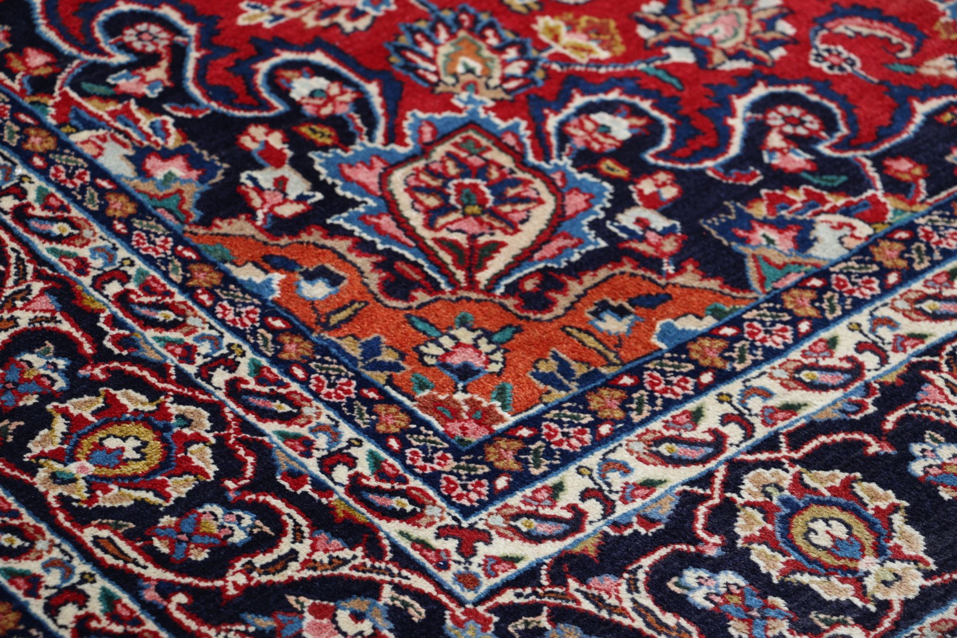Mashhad Perserteppich aus Iran, 200 × 302 cm