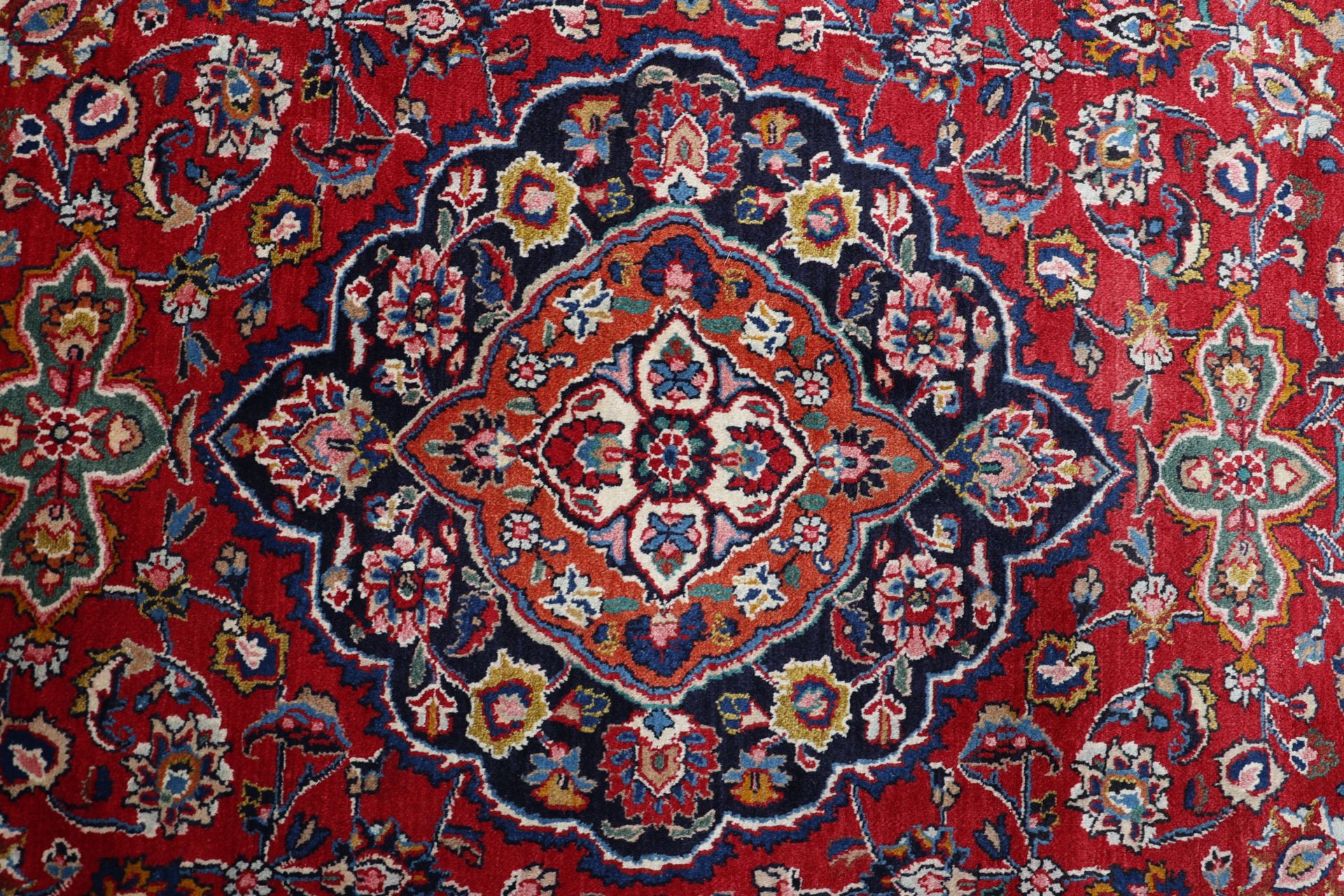 Mashhad Perserteppich aus Iran, 200 × 302 cm