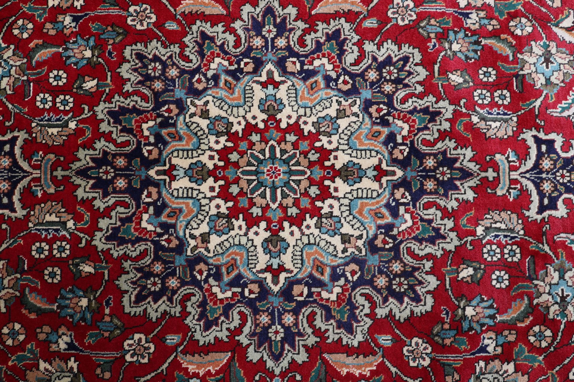 Täbriz Perserteppich 194 × 305 cm aus Wolle, handgeknüpft