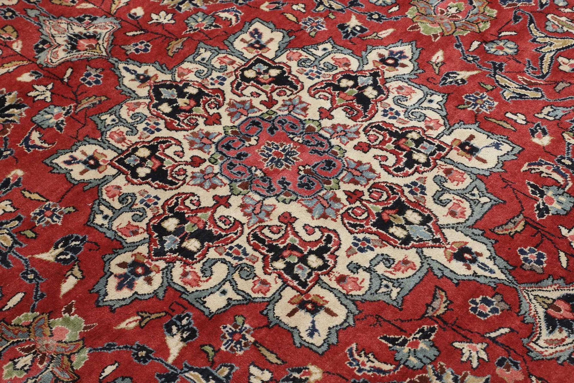 Perserteppich aus Iran, 321 × 509 cm