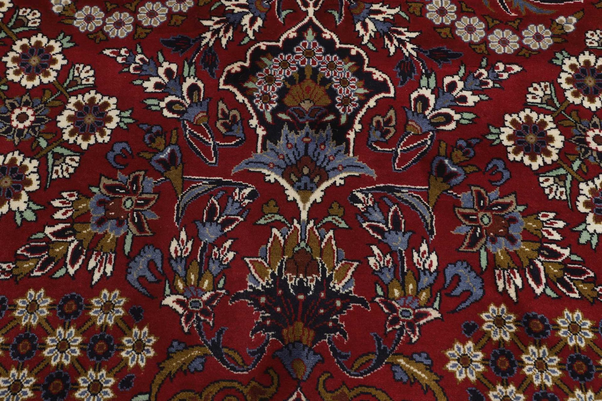 Handgeknüpfter Perserteppich 295 × 514 cm