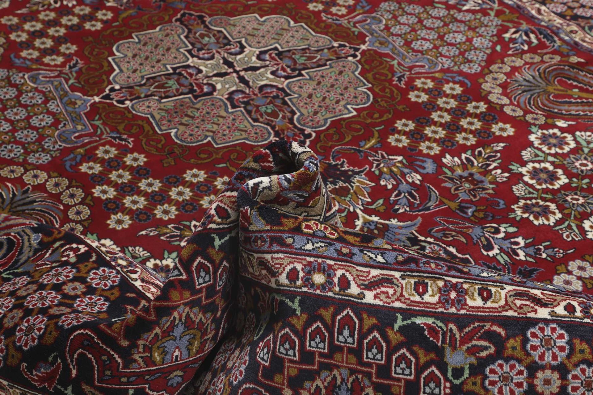 Handgeknüpfter Perserteppich 295 × 514 cm