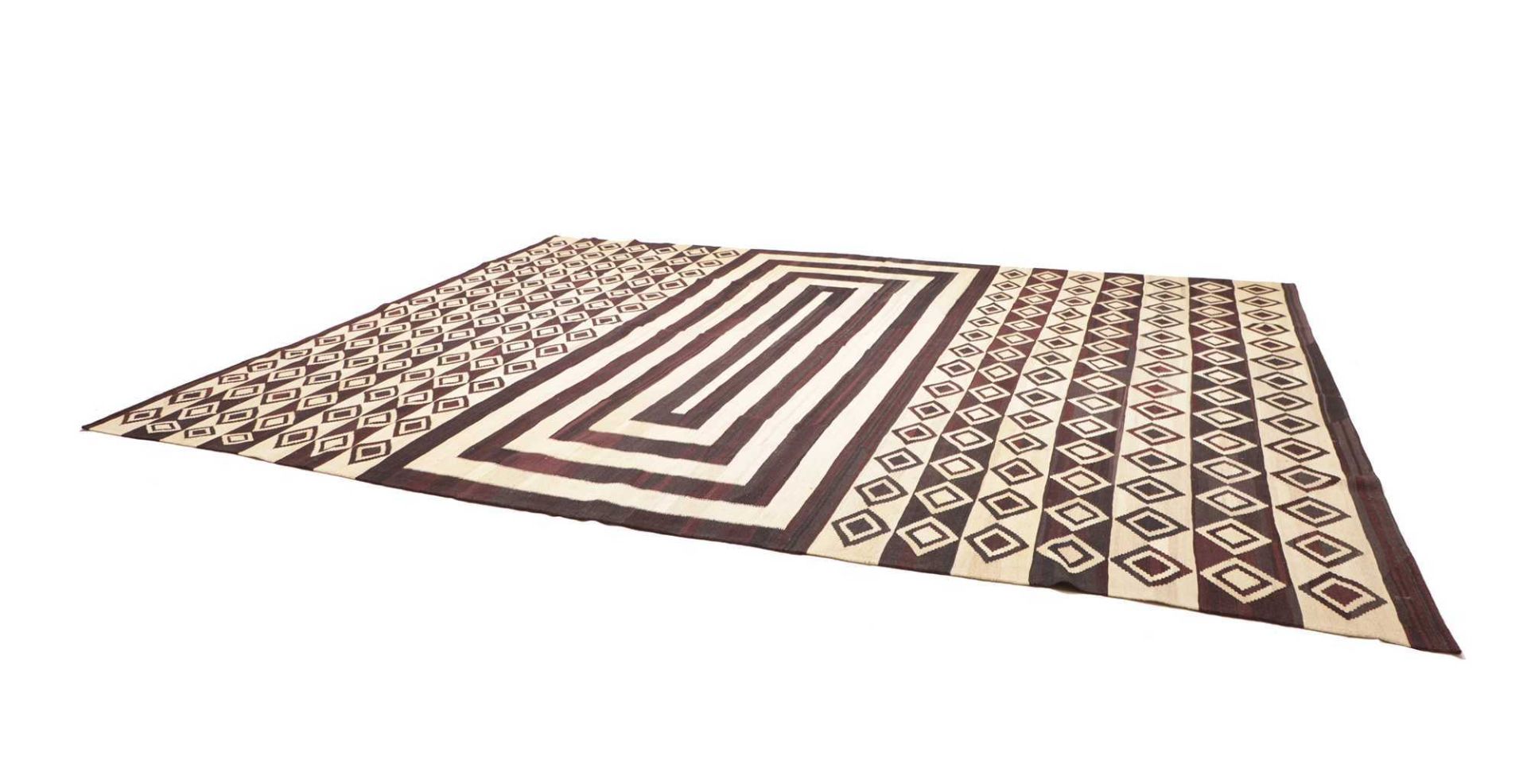 Kelim Perserteppich 334 × 429 cm aus Wolle, handgewebt