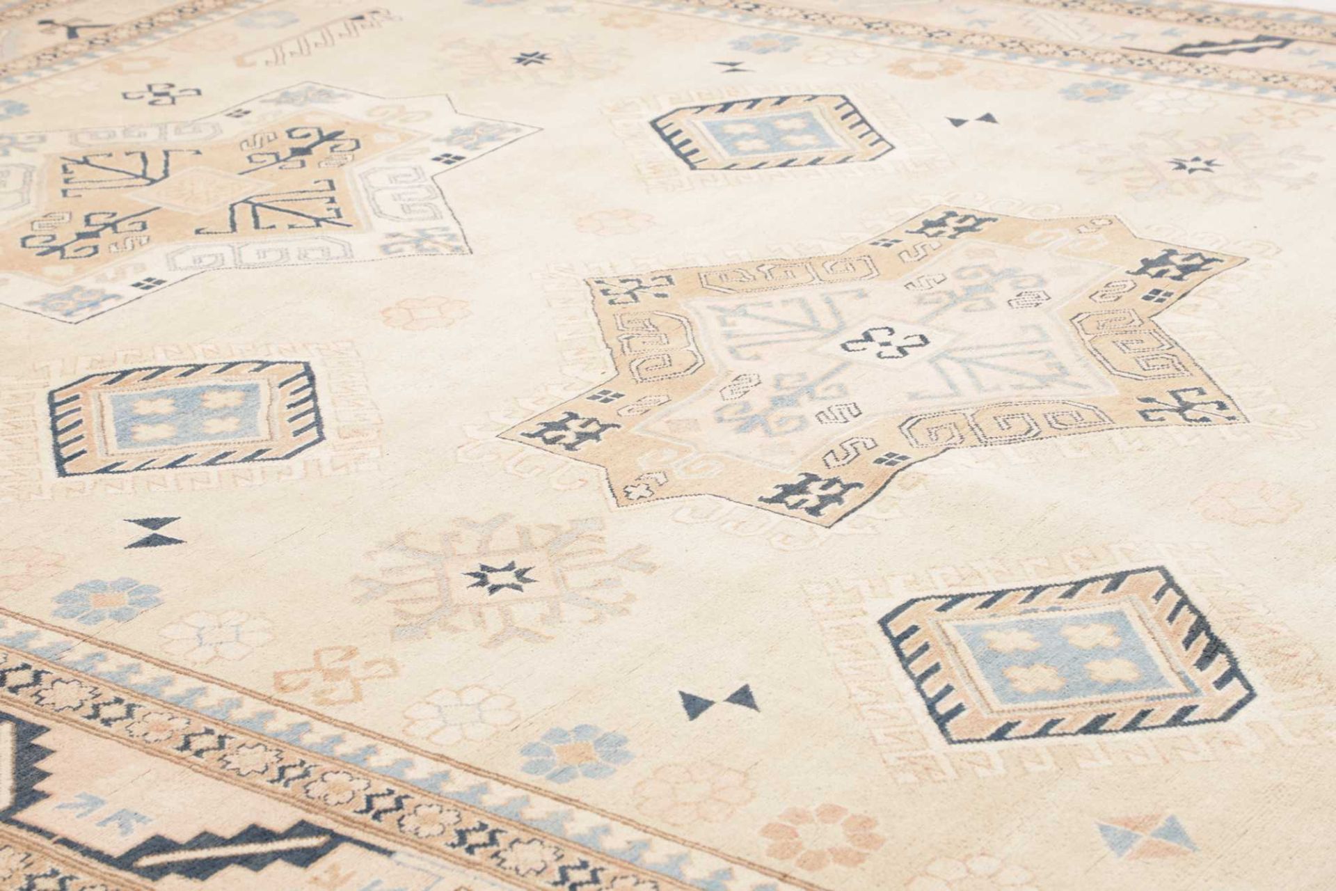 Kazak Orientteppich aus Pakistan, 302 × 435 cm