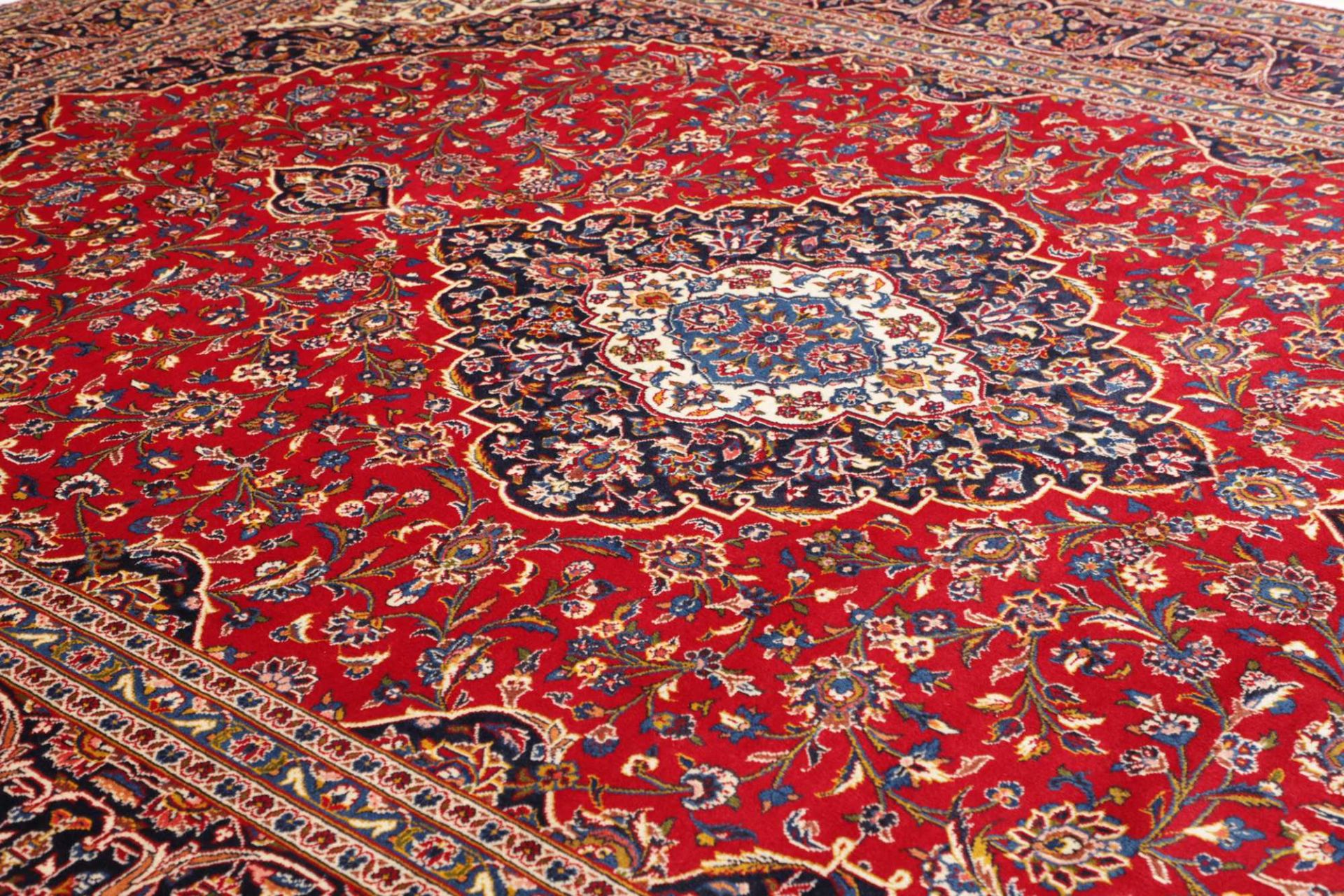 Kashan Perserteppich aus Iran, 298 × 409 cm
