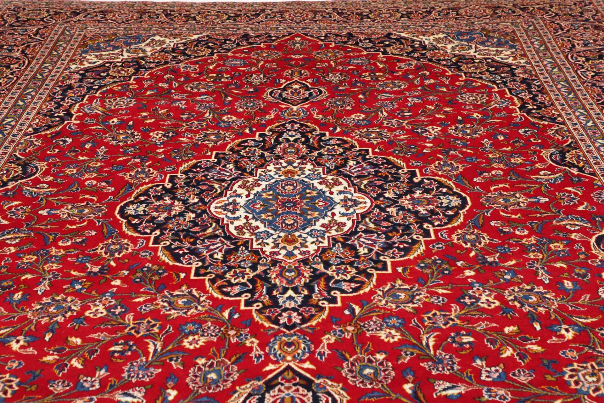 Kashan Perserteppich aus Iran, 298 × 409 cm