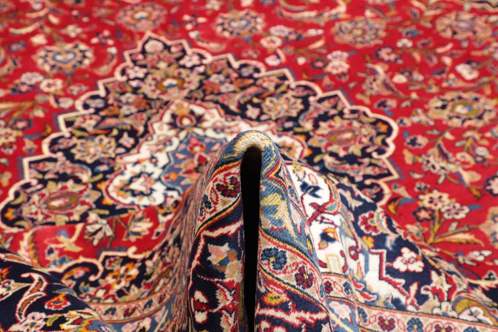 Handgeknüpfter Kashan Perserteppich 299 × 404 cm