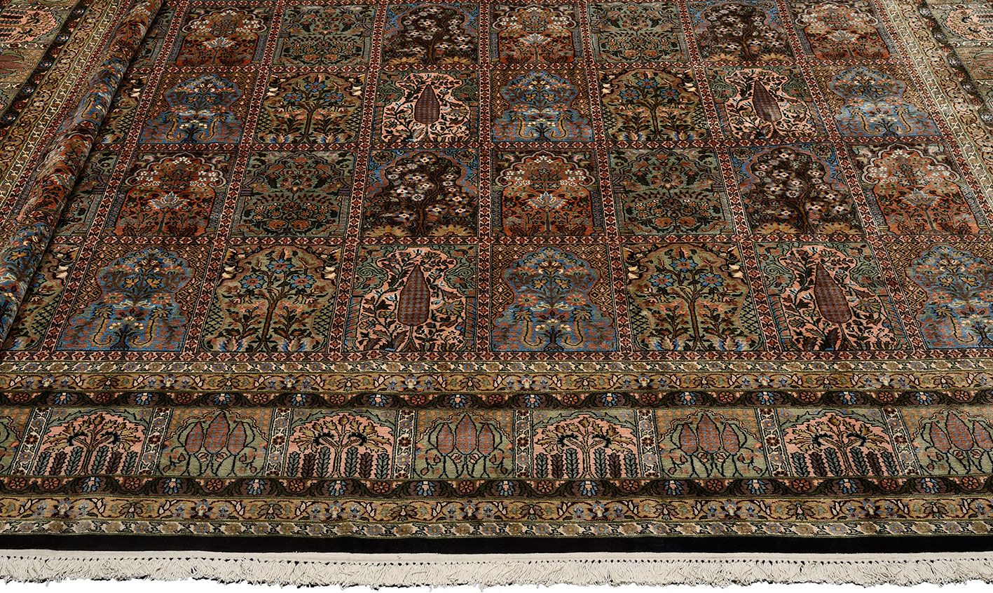 Kashmir Orientteppich 449 × 470 cm aus Seide, handgeknüpft