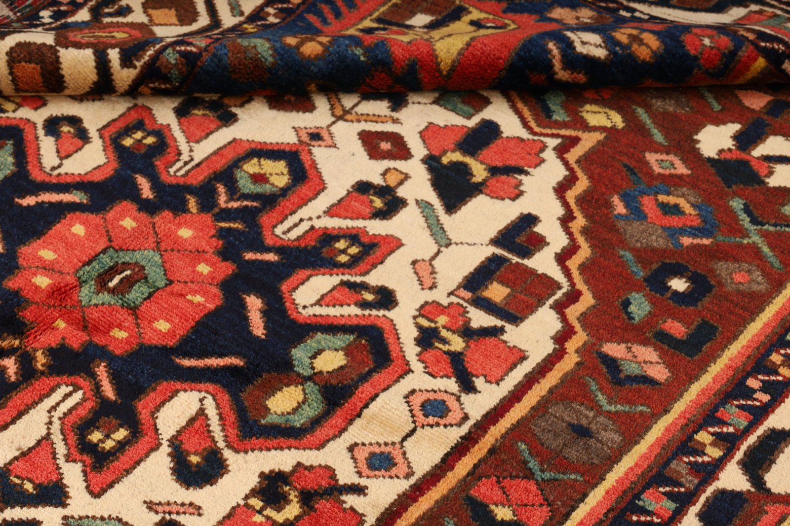 Antiker Bakhtiari Perserteppich, 262 × 151 cm, Wolle