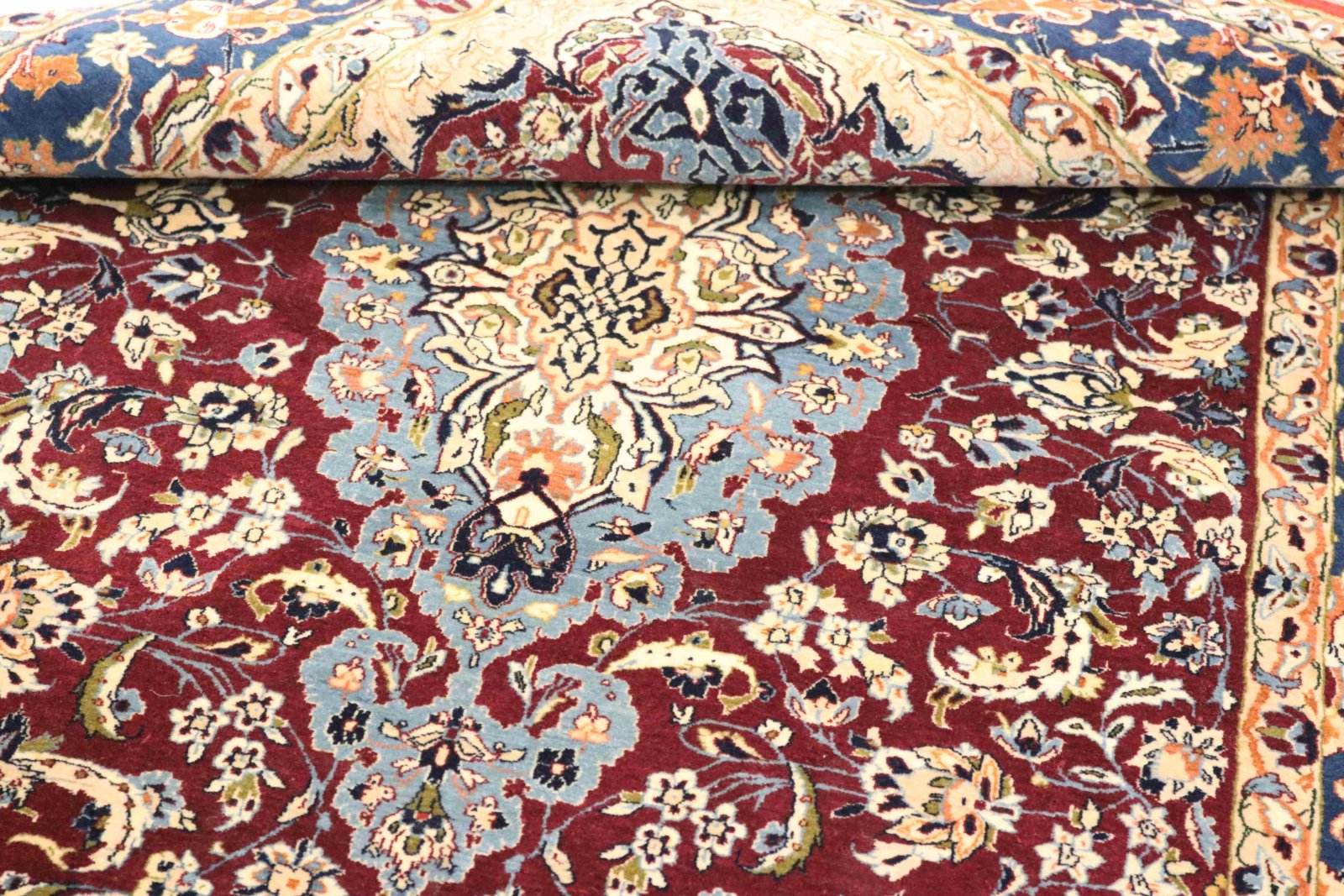 perserteppich-isfahan-171-x-110-cm-wolle-seide-handgeknuepft-6 Handgeknüpfter Isfahan Perserteppich, 171 × 110 cm, Wolle & Seide