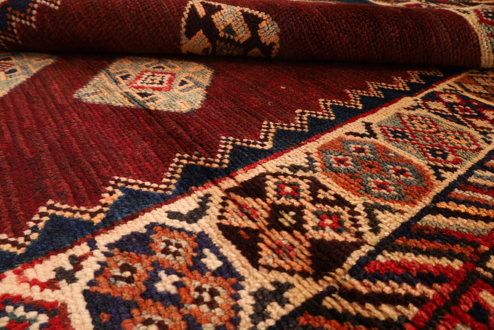 Handgeknüpfter Qashqai Perserteppich 200 × 122 cm
