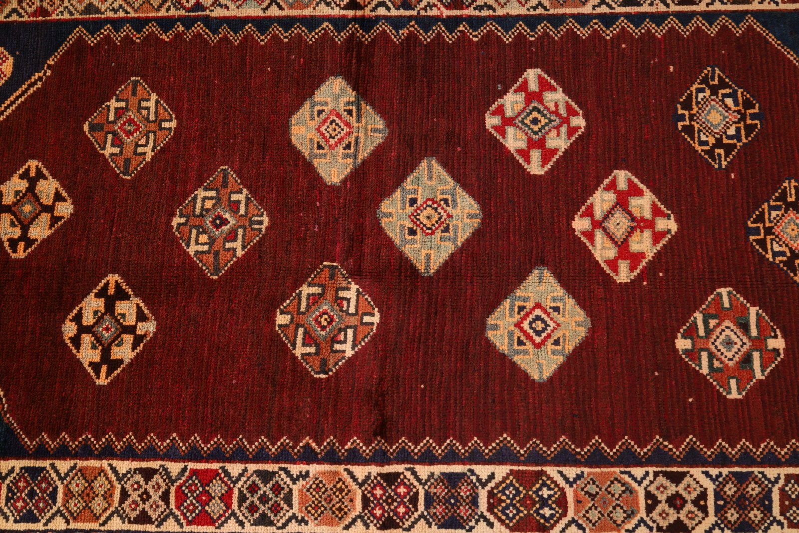 Handgeknüpfter Qashqai Perserteppich 200 × 122 cm