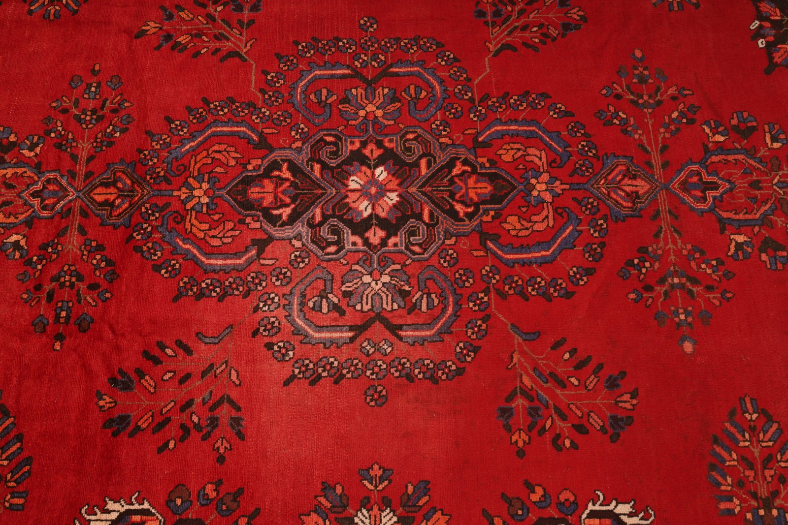 Perserteppich aus Iran, 387 × 247 cm