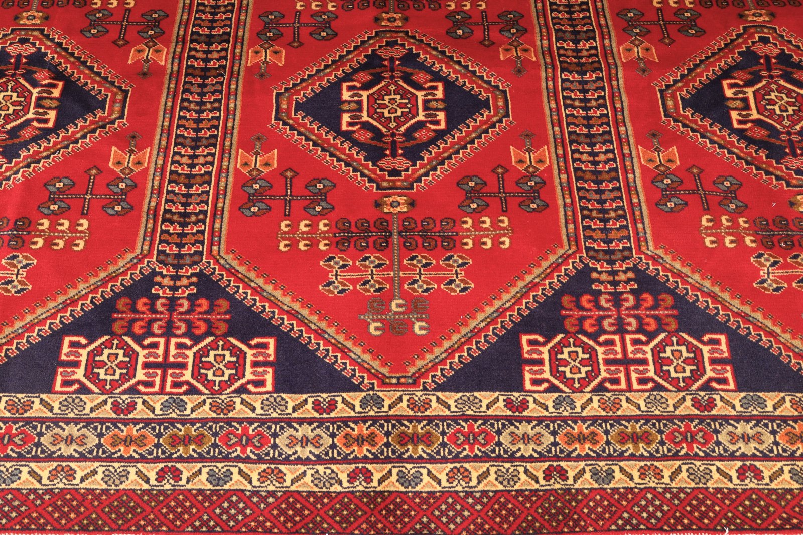 Turkmen Perserteppich aus Iran, 385 × 300 cm