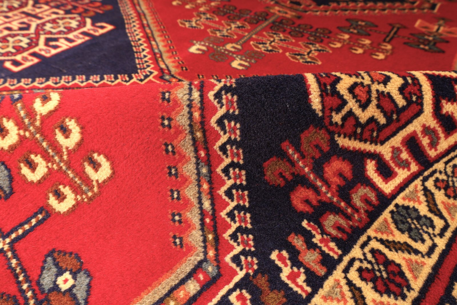 Turkmen Perserteppich aus Iran, 385 × 300 cm