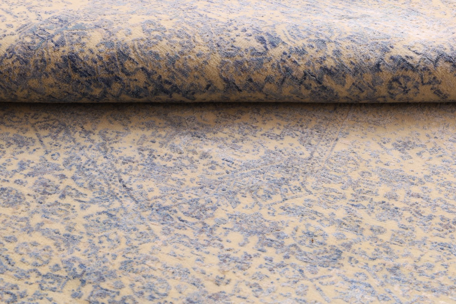 Orientteppich 244 × 175 cm aus Wolle, handgeknüpft