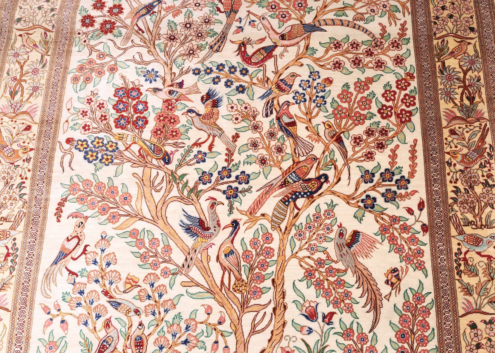 Handgeknüpfter Ghom Perserteppich, 157 × 100 cm, Seide