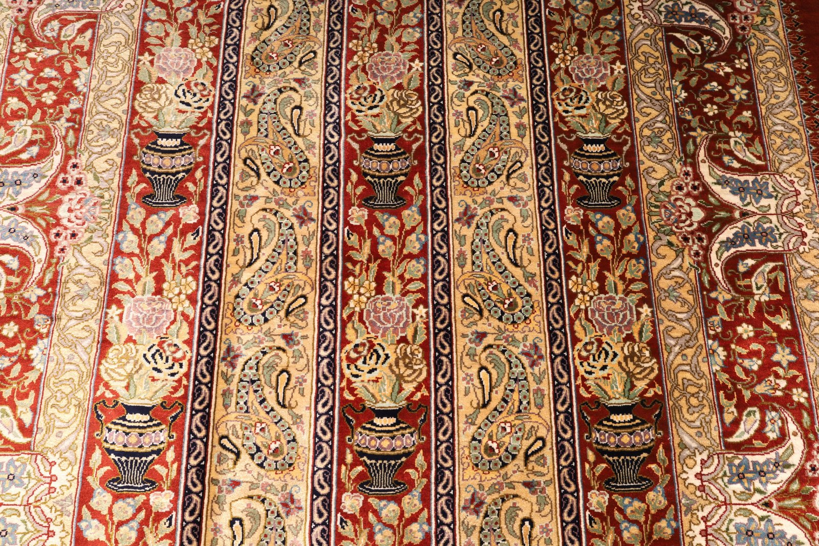 Ghom Perserteppich 123 × 79 cm aus Seide, handgeknüpft