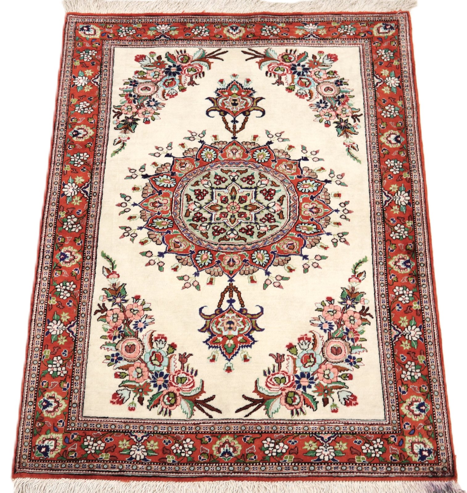 perserteppich-120-x-79-cm-seide-handgeknuepft-rot-orange-6 Handgeknüpfter Ghom Perserteppich, 120 × 79 cm, Seide