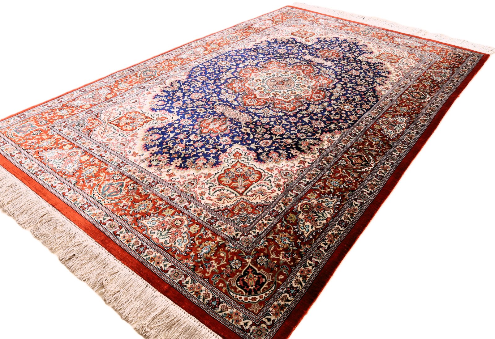 Handgeknüpfter Ghom Perserteppich, 154 × 102 cm, Seide