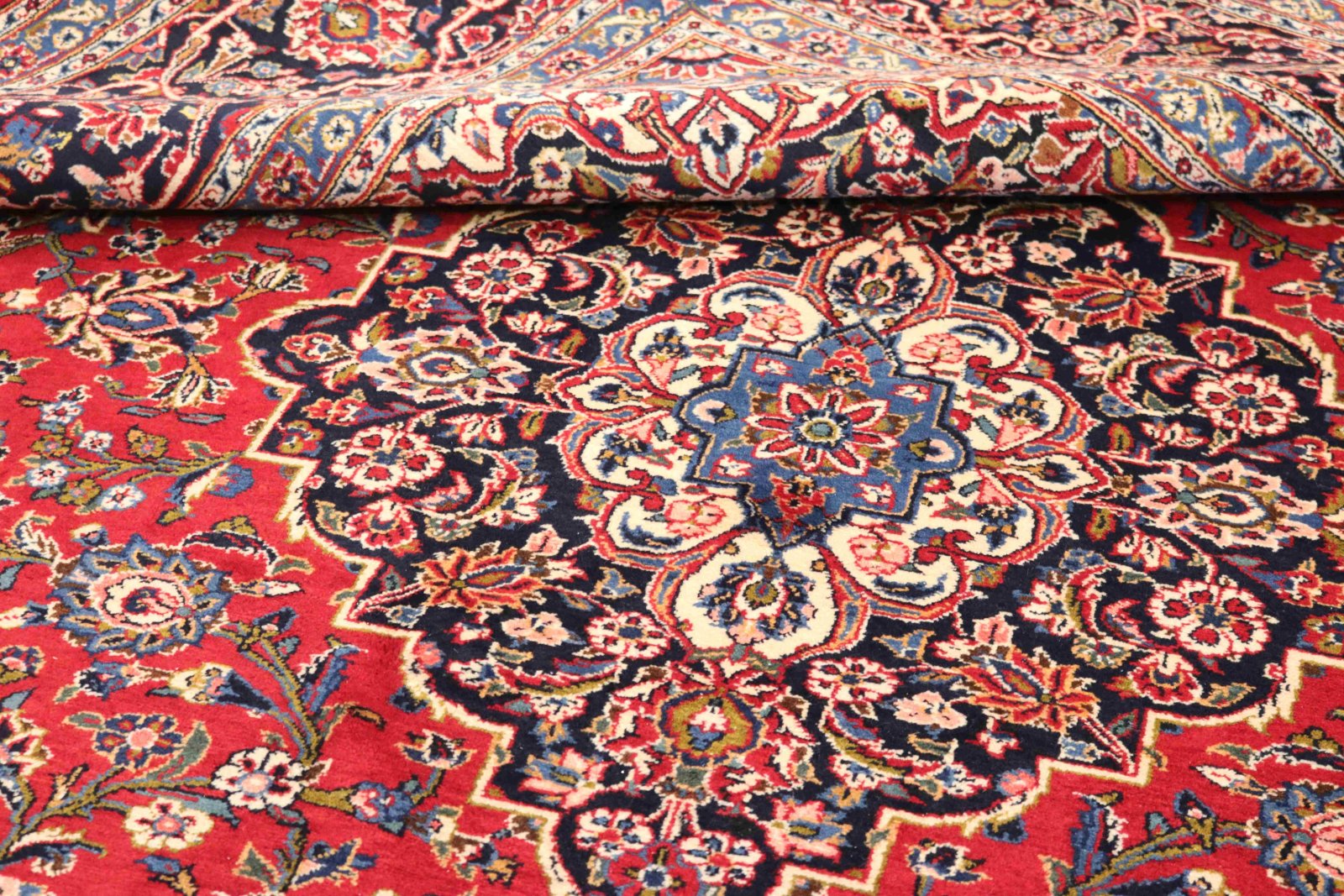 Kashan Perserteppich 380 × 284 cm aus Wolle, handgeknüpft