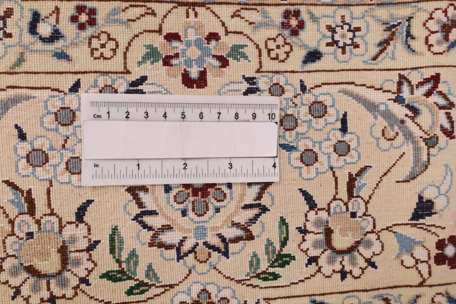 Nain Perserteppich 214 × 143 cm aus Wolle & Seide, handgeknüpft