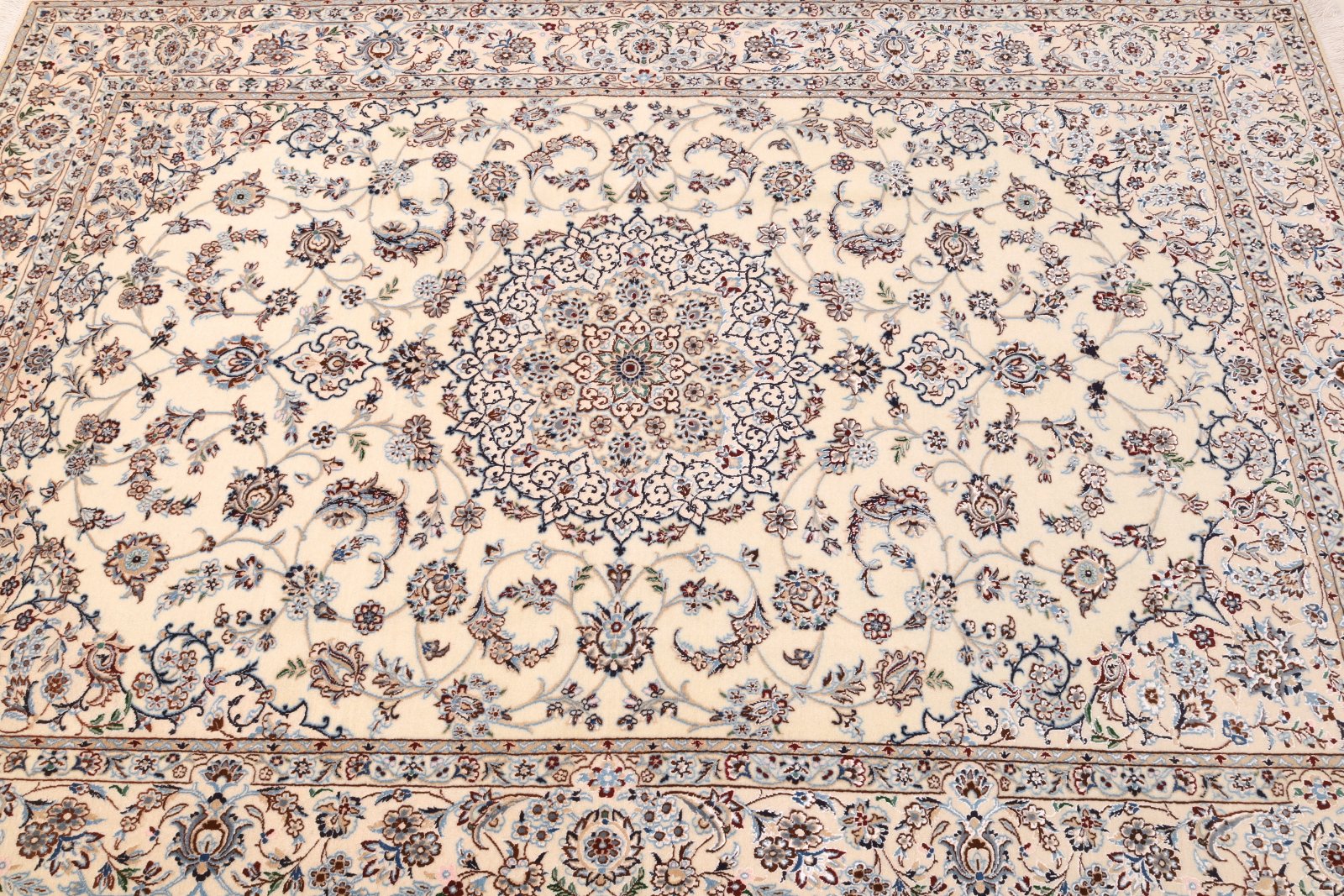 Nain Perserteppich 214 × 143 cm aus Wolle & Seide, handgeknüpft