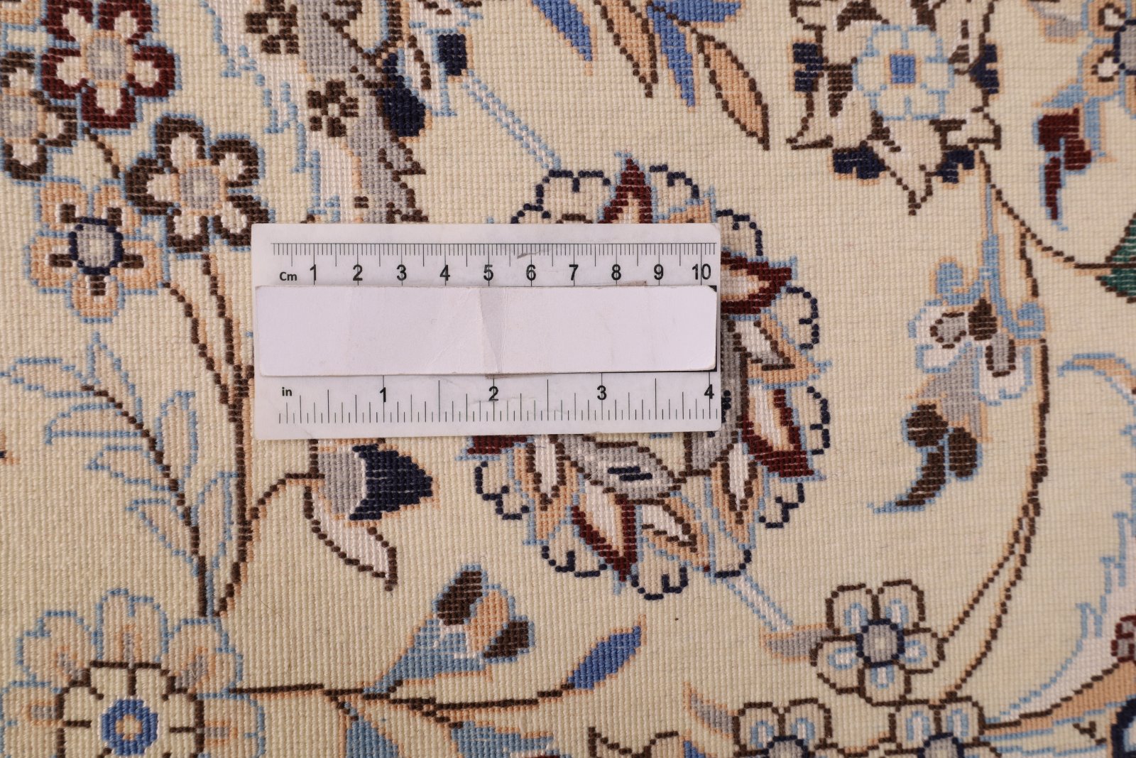 perserteppich-378-x-257-cm-wolle-seide-handgeknuepft-6 Nain Perserteppich aus Iran, 378 × 257 cm