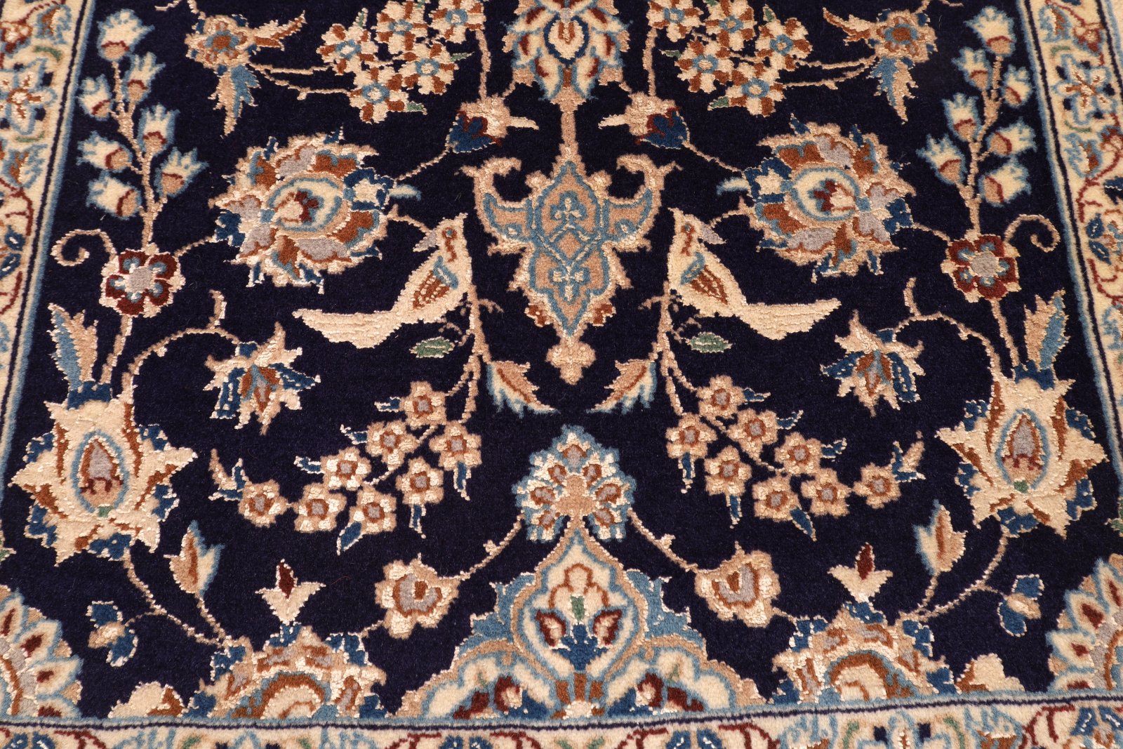 Nain Perserteppich aus Iran, 195 × 58 cm
