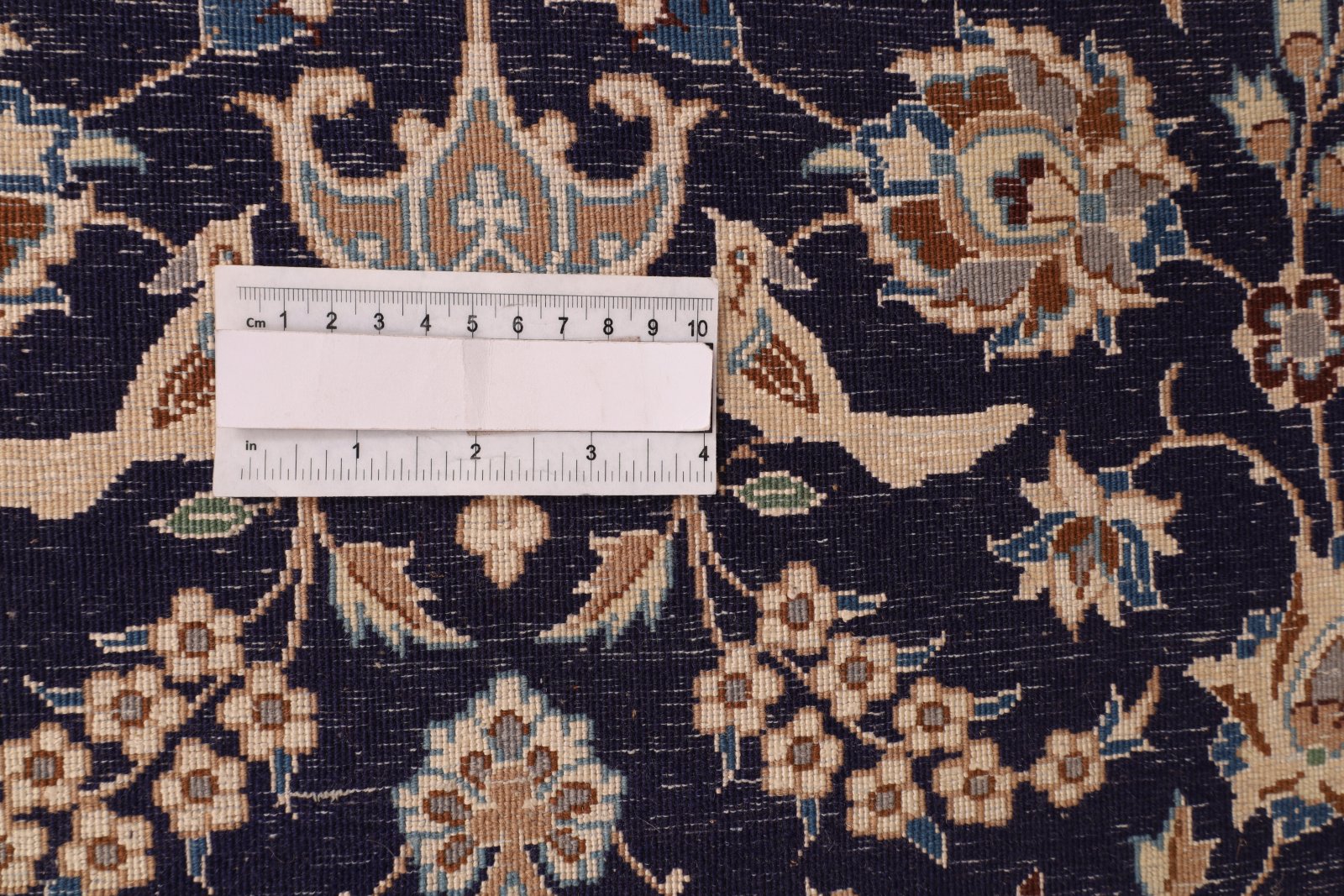 Nain Perserteppich aus Iran, 195 × 58 cm
