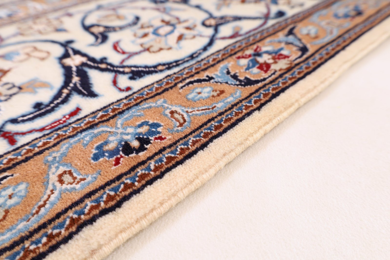 perserteppich-nain-241-x-158-cm-wolle-und-seide-handgeknuepft-6 Handgeknüpfter Nain Perserteppich, 241 × 158 cm, Wolle & Seide