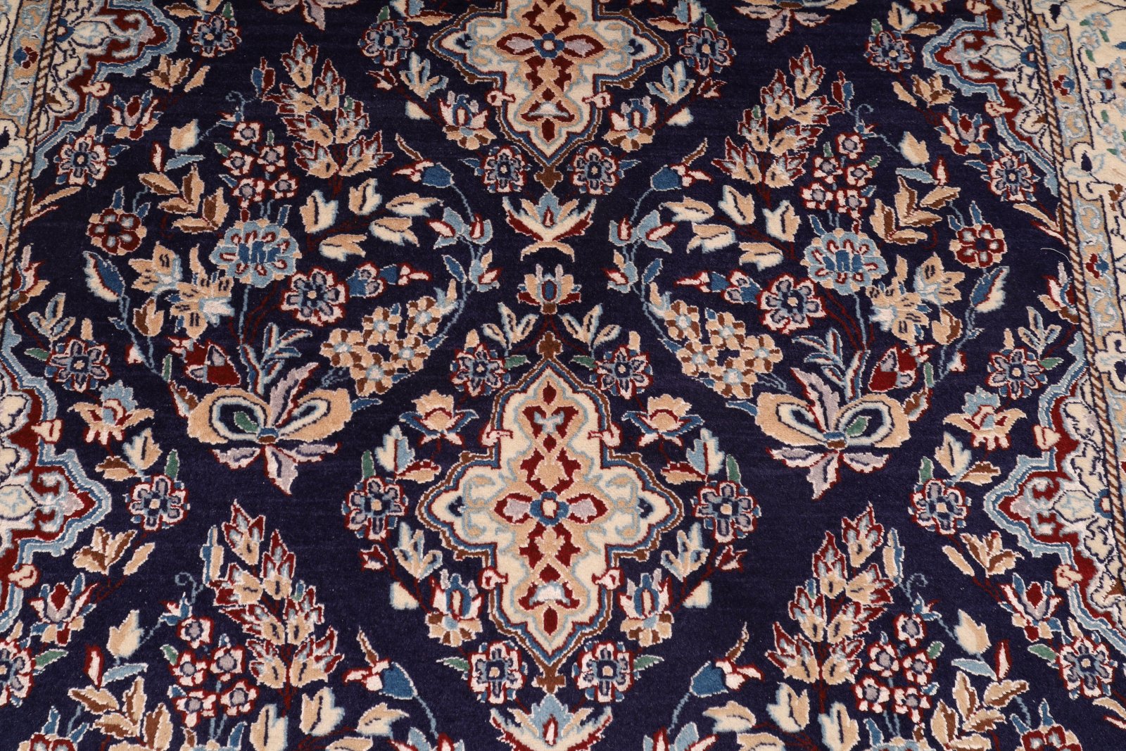 Handgewebter Nain Perserteppich 225 × 99 cm