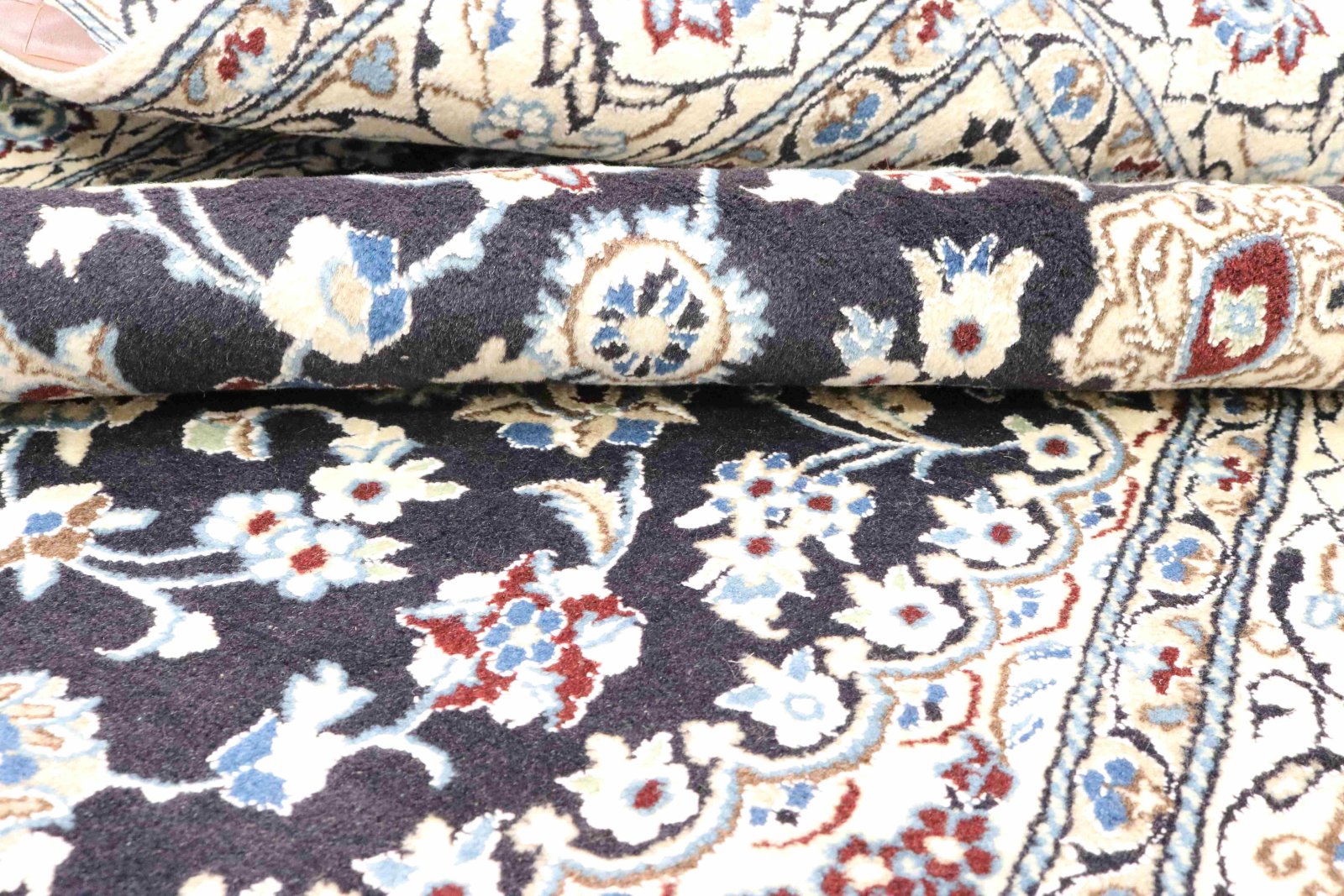 Nain Perserteppich aus Iran, 233 × 145 cm