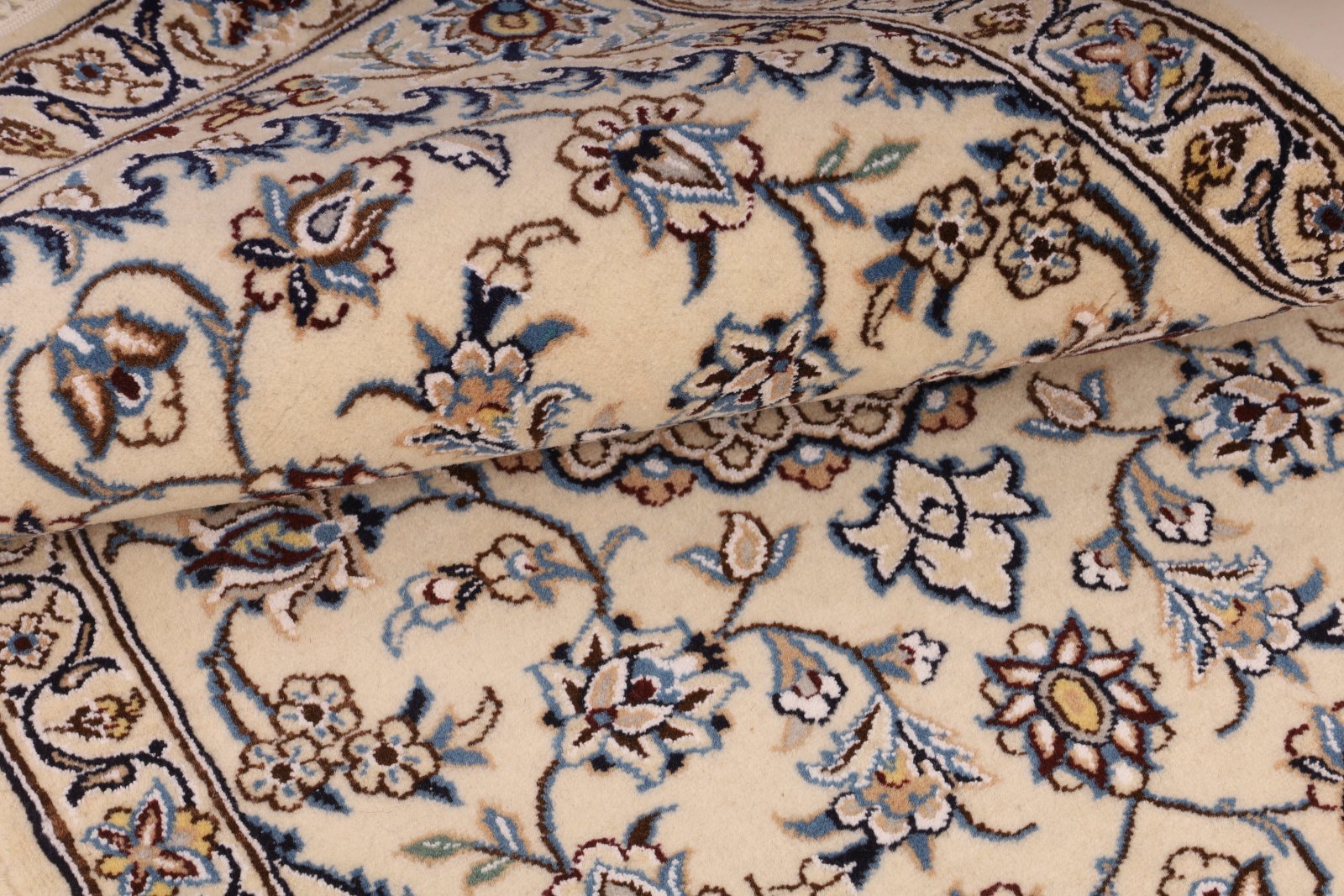 Nain Perserteppich aus Iran, 90 × 60 cm
