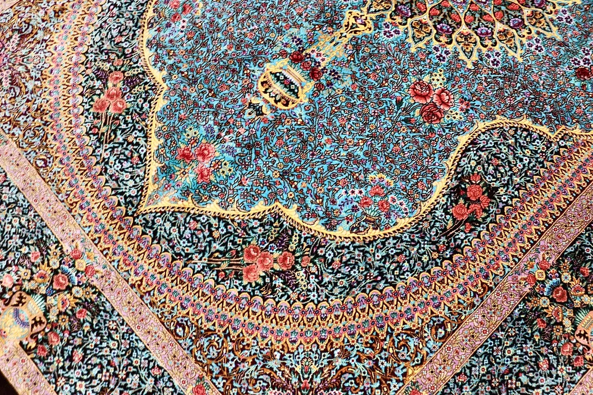 Ghom Perserteppich 200 × 133 cm aus Seide, handgeknüpft