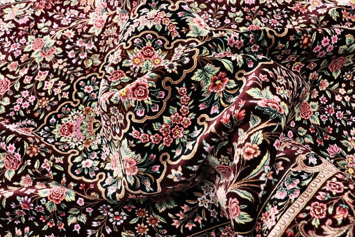 Ghom Perserteppich 235 × 151 cm aus Seide, handgeknüpft