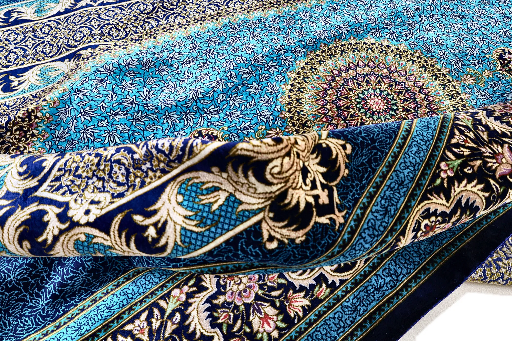 Handgeknüpfter Ghom Perserteppich, 200 × 140 cm, Seide