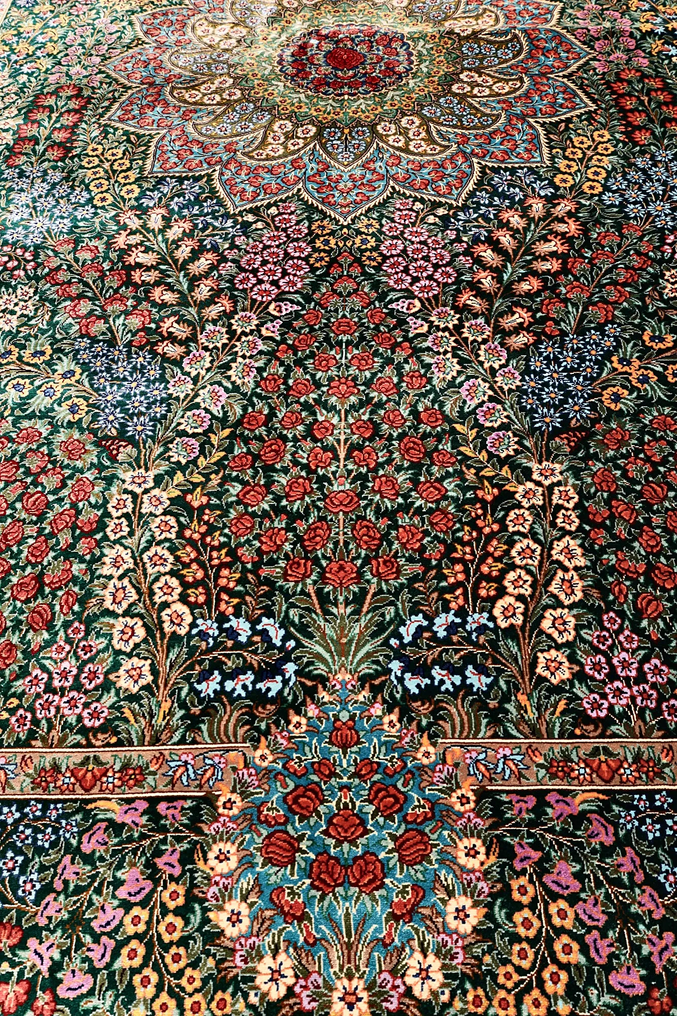 Handgeknüpfter Ghom Perserteppich 205 × 138 cm
